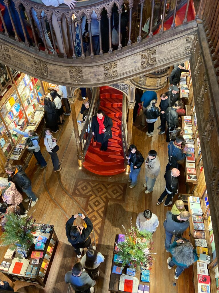 レロ書店 内部 世界一美しい書店